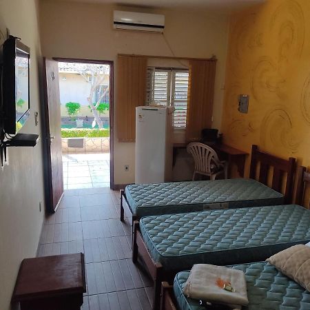 Hotel Pesqueiro Anzol De Ouro Ladario Exterior photo